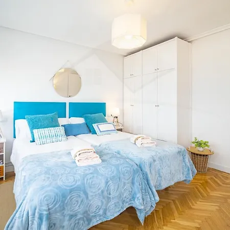 Playa Frente Al Mar * Gijon